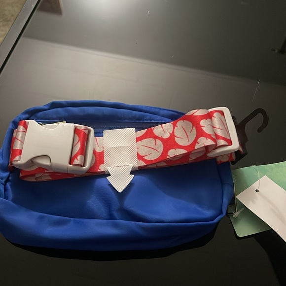 Stitch Bioworld Fanny Pack / Sling Bag - Picture 3 of 6